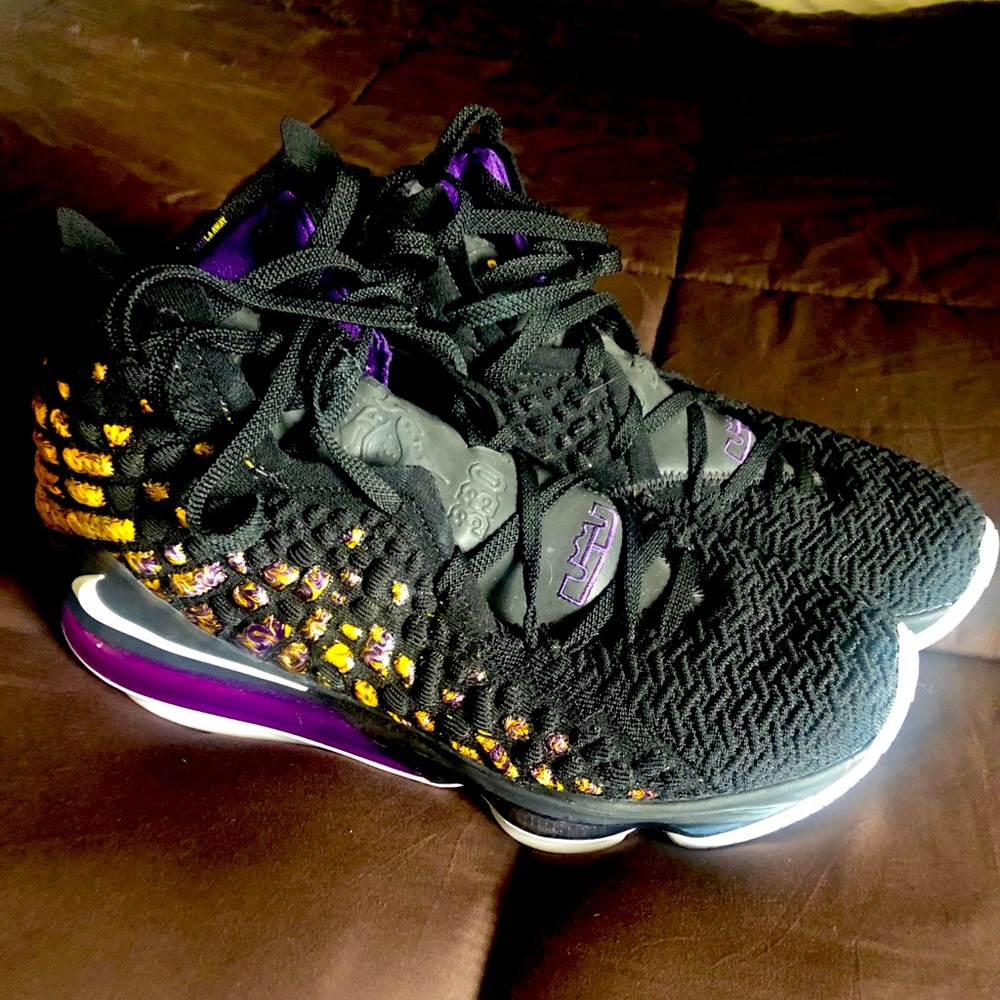 Lebron 17